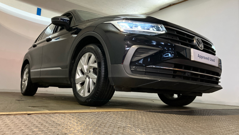 Volkswagen Tiguan 1.5 TSI 150 Life 5dr DSG Petrol Estate